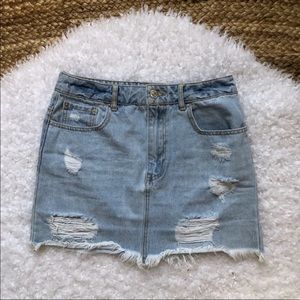 Forever 21 Distressed Denim Skirt Size 26
